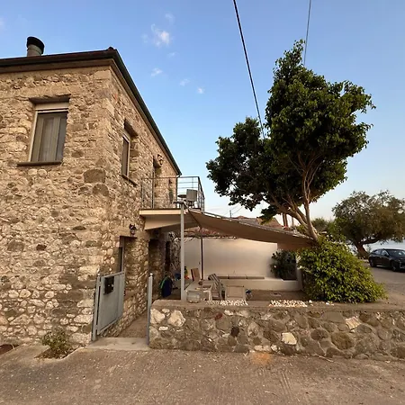 Ianos Maisonette 別荘