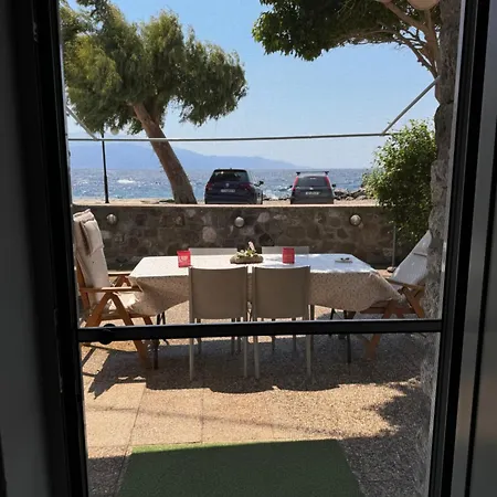 Ianos Maisonette *