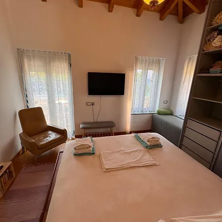 Ianos Maisonette 度假居 *