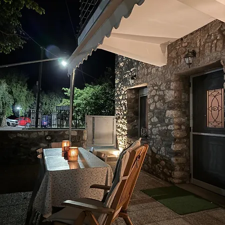 Ianos Maisonette 度假居 *