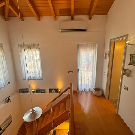 Ianos Maisonette 度假居 *