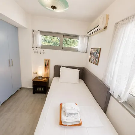 Ianos Maisonette 度假居 *