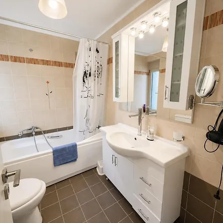 Ianos Maisonette * Paralia Sergoulas