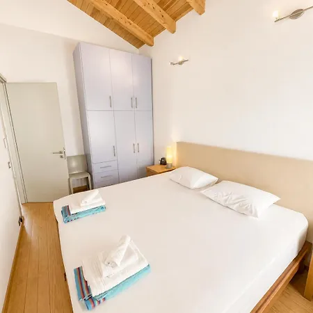 Ianos Maisonette *