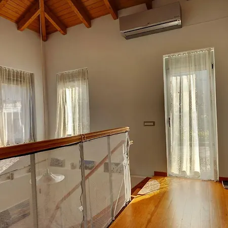 Ianos Maisonette *