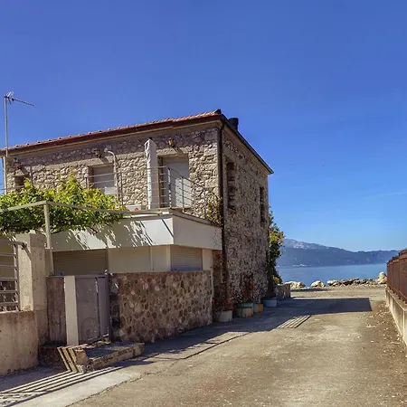 Ianos Maisonette 別荘 *